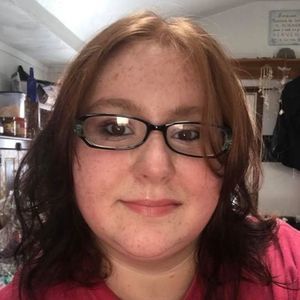 Meet your Posher, Caitlin